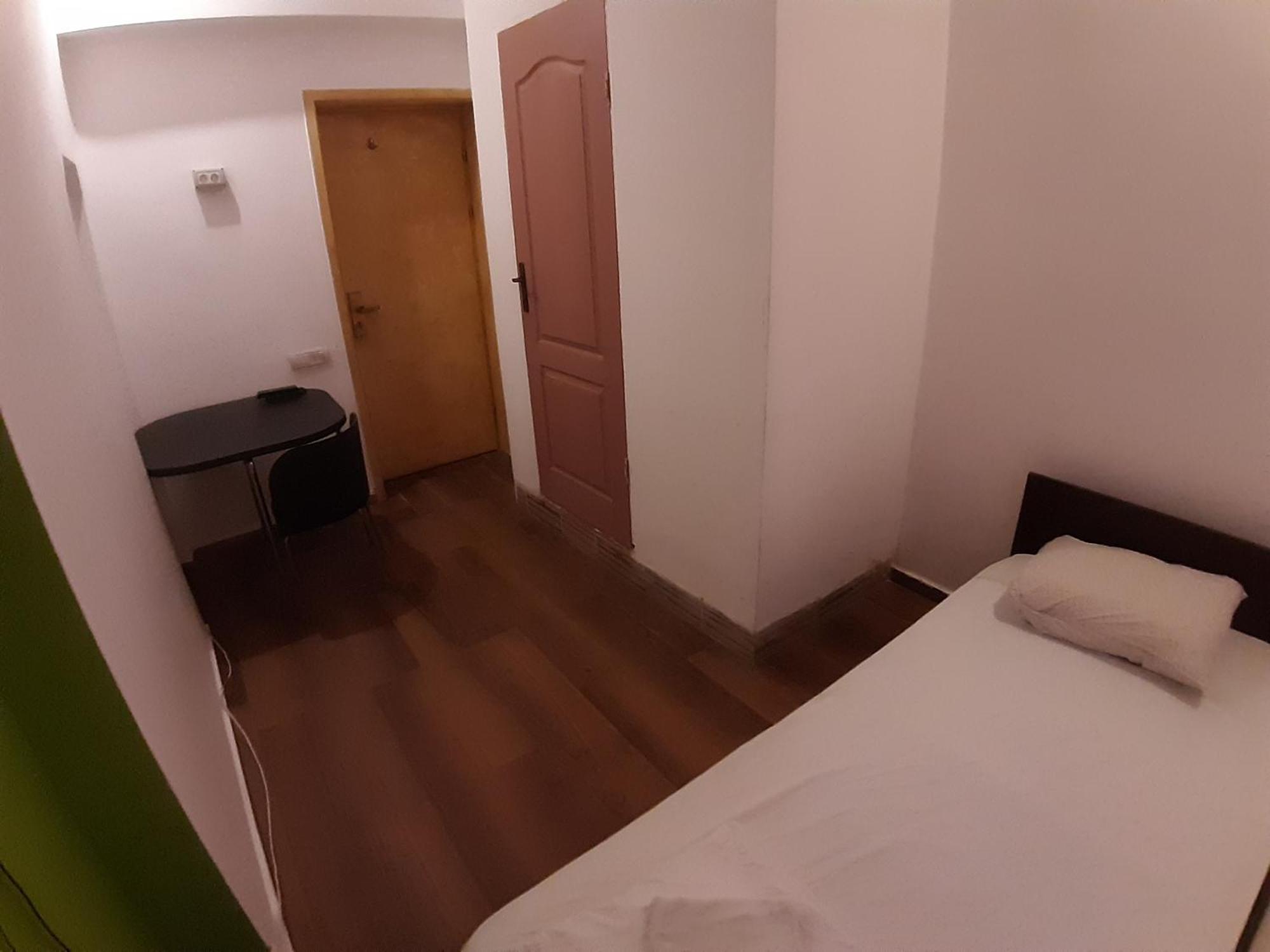 Central Accommodation Budget By Hr 부쿠레슈티 외부 사진