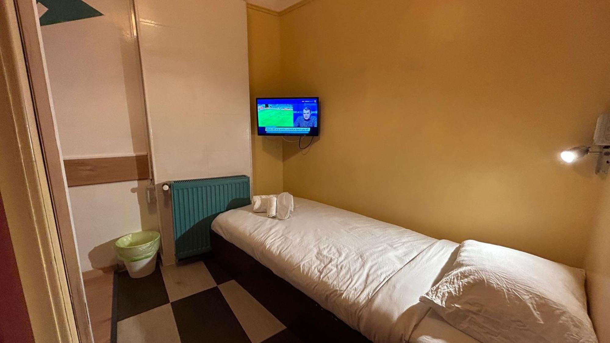 Central Accommodation Budget By Hr 부쿠레슈티 외부 사진