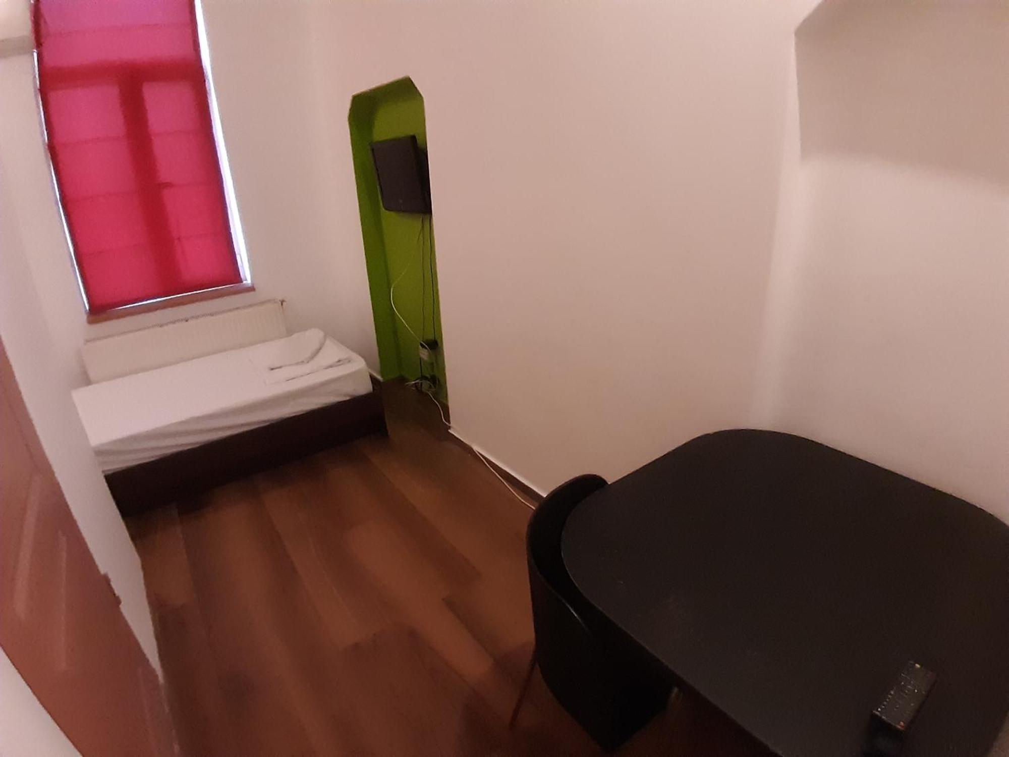 Central Accommodation Budget By Hr 부쿠레슈티 외부 사진