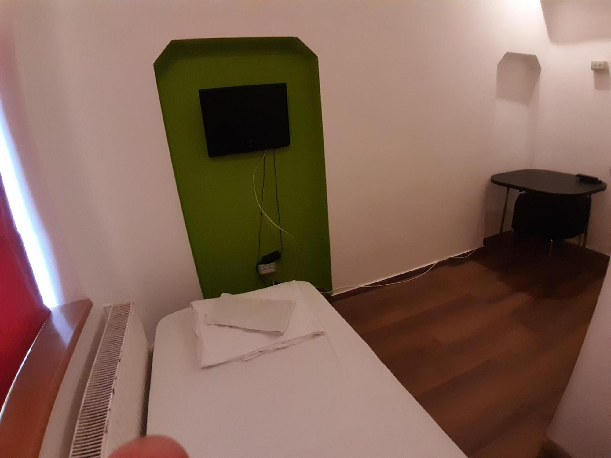 Central Accommodation Budget By Hr 부쿠레슈티 외부 사진
